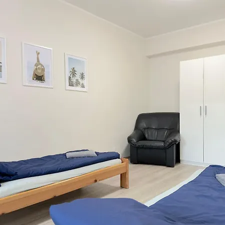 Dolphin Проживание в семье